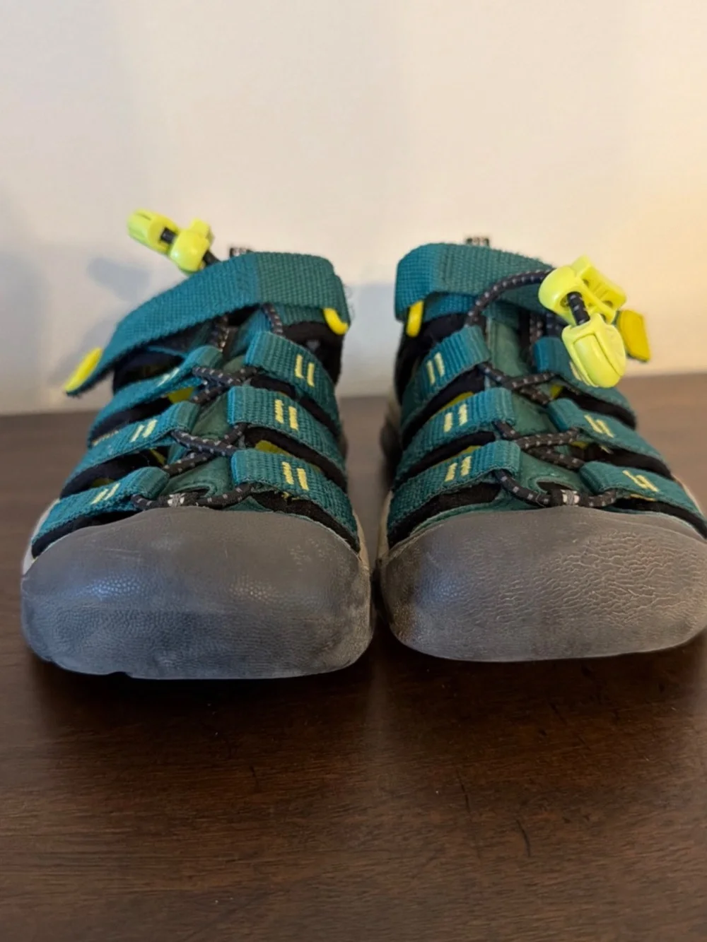Keen Little Kids Green Yellow Washable Sport Sandals Sz 9 Rubber Toe EUC